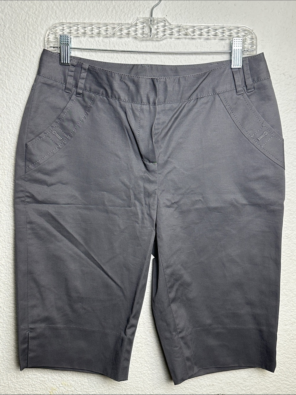 Cutter and Buck Gray Shorts Womens Size 4 Golf Preppy